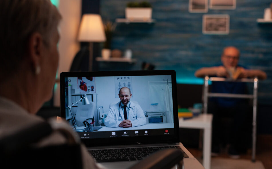 When Eyes Meet Through the Screen – How VRI Changes the Dynamic