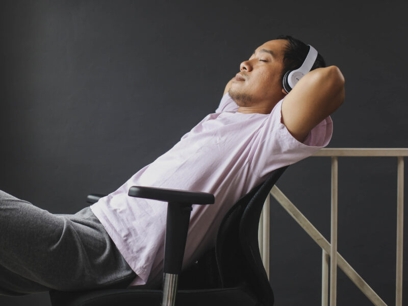 Support the Spine, Support the Mind. Ergonomics for Interpreters